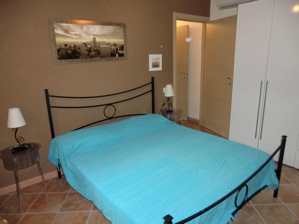 La Casa Felice Appartamenti Chia Phòng bức ảnh